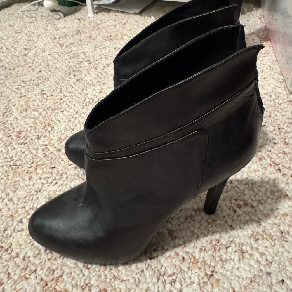 Jessica Simpson Black Ankle Booties